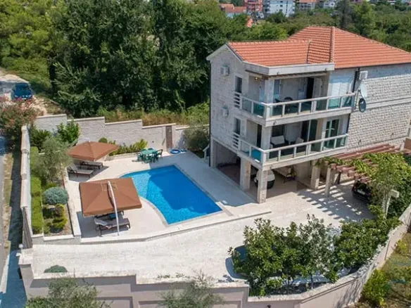 Modern villa with pool and partial sea view, Bonići, Tivat