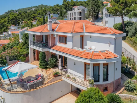 Villa with three apartments, Bar