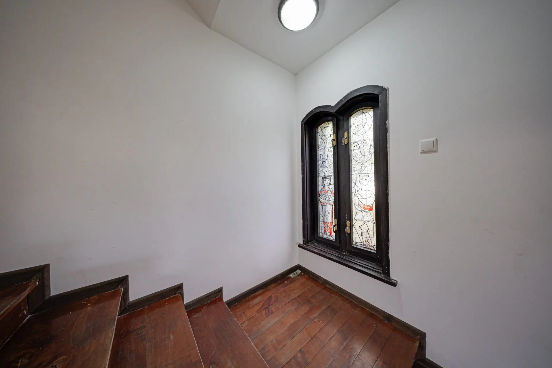 A cozy house with a beautiful yard and a perfect location in Dragalevtsi for sale