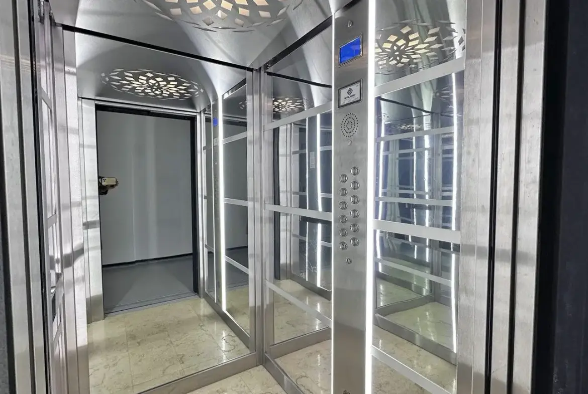 High end new boutique business building for sale