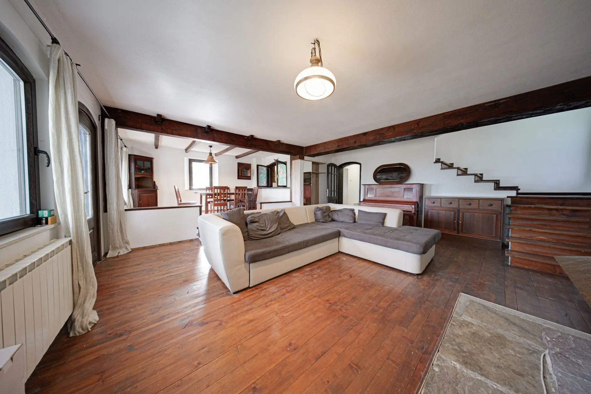A cozy house with a beautiful yard and a perfect location in Dragalevtsi for sale