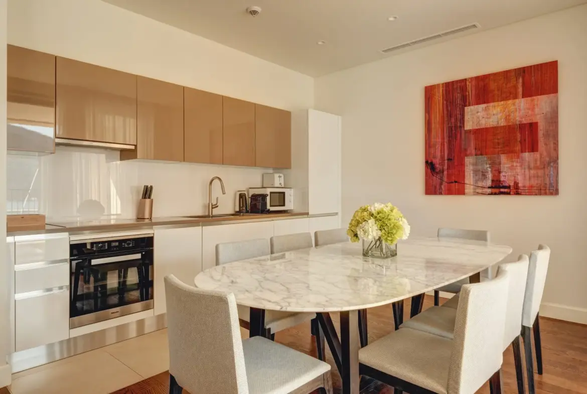 Elegant two-bedroom apartment in Marina Residence