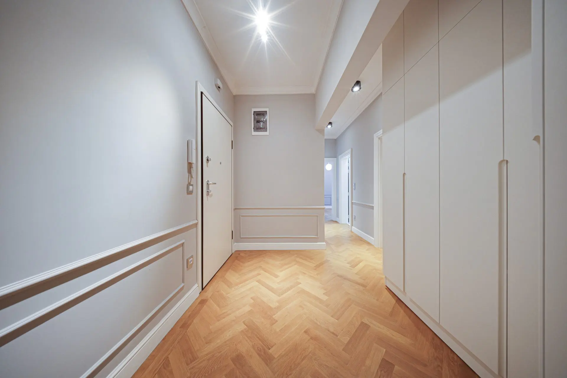 Exclusive apartment for sale in close proximity to the National Assembly