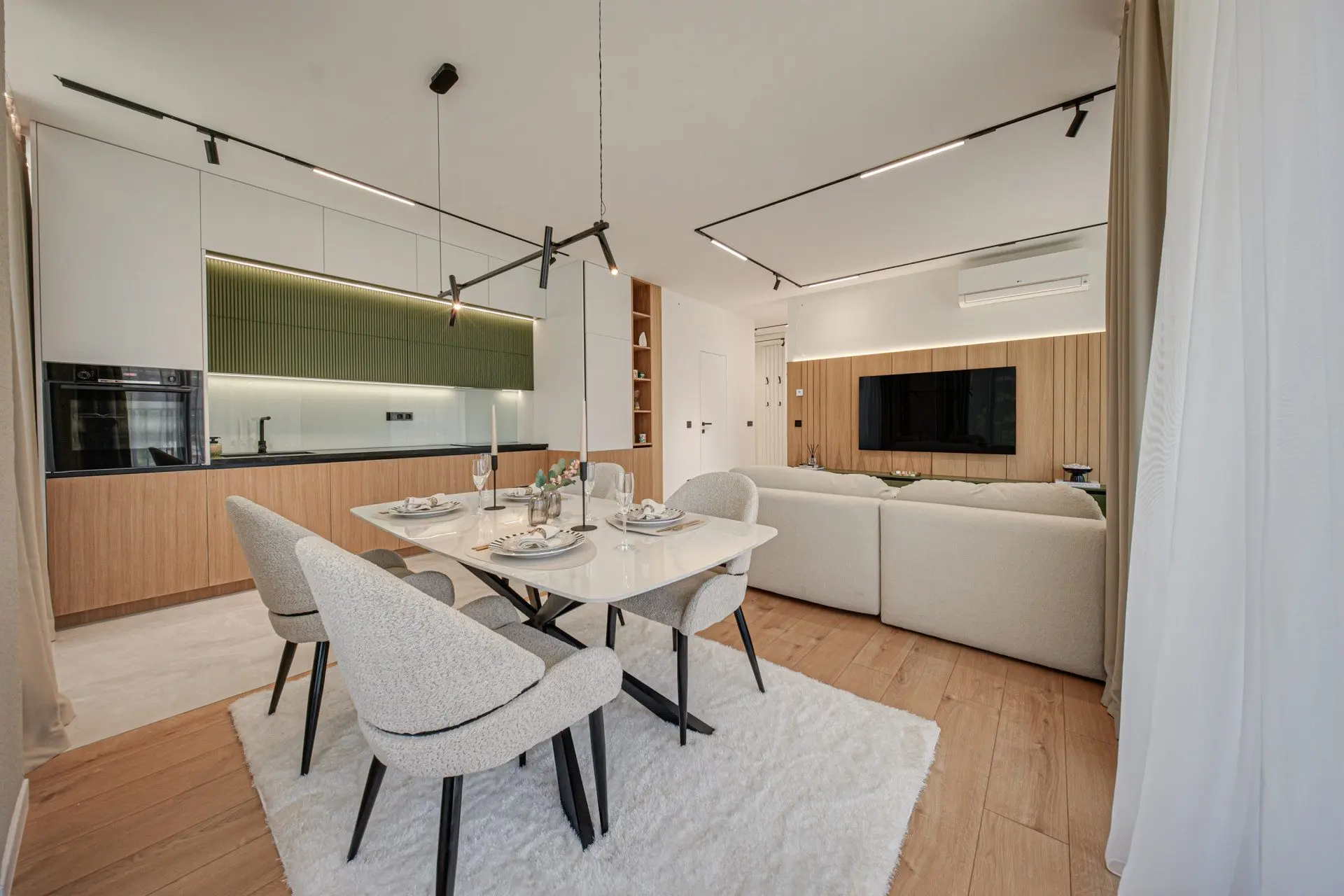 d3e18aa8ffa35259516c2ef03729c37e Luxurious two-bedroom apartment in an iconic, innovative building Kosher