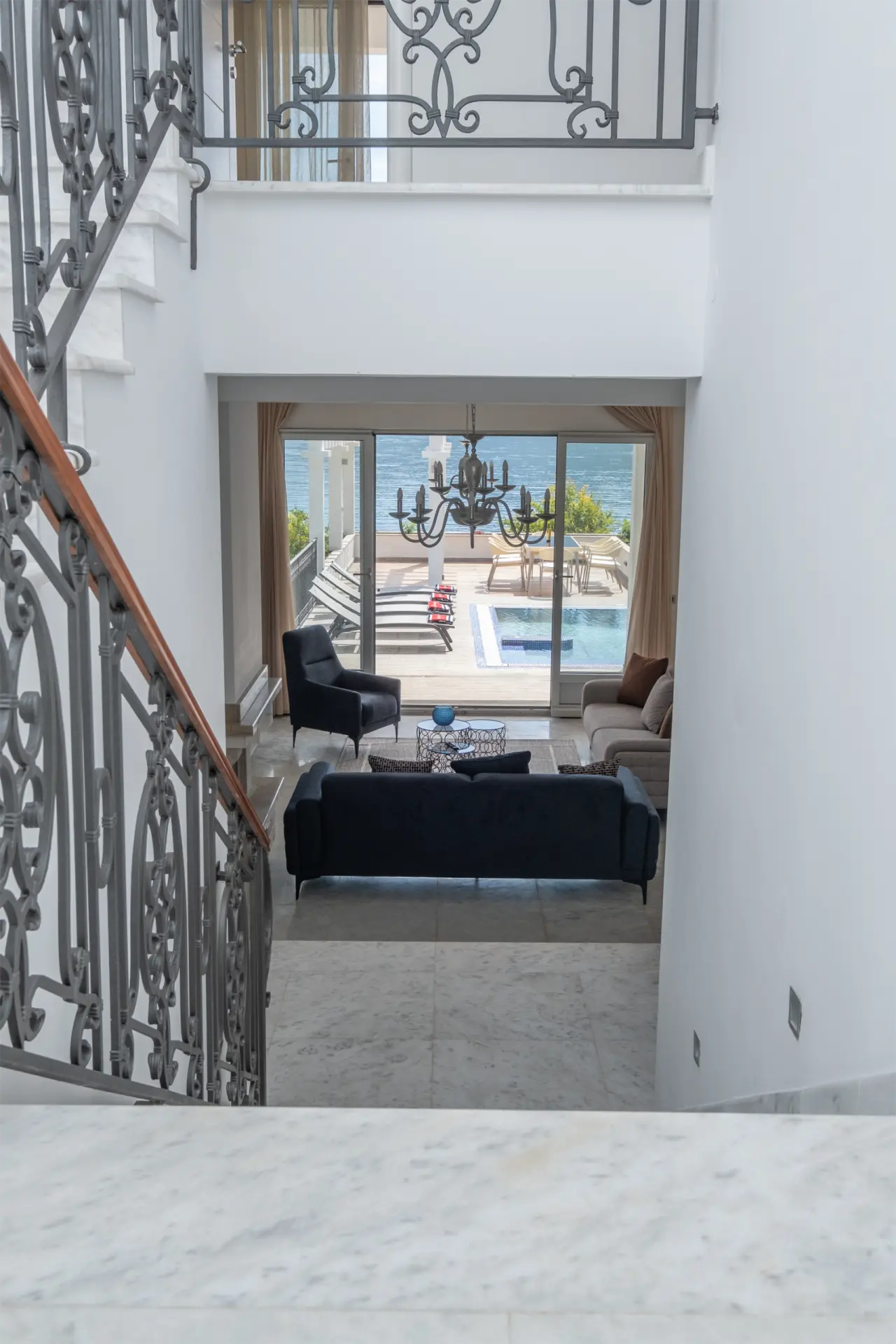 Four bedrooms villa Boka Bay