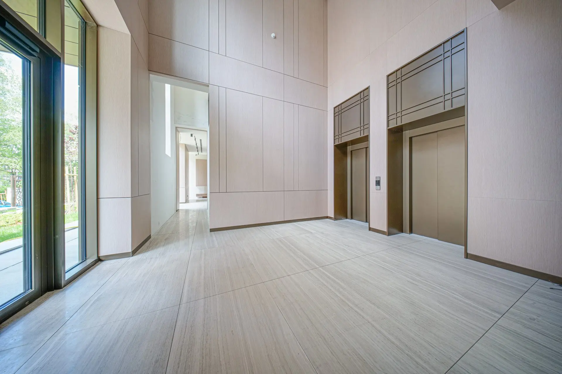 Office in a new elegant building on Cherni Vrah Blvd. for sale