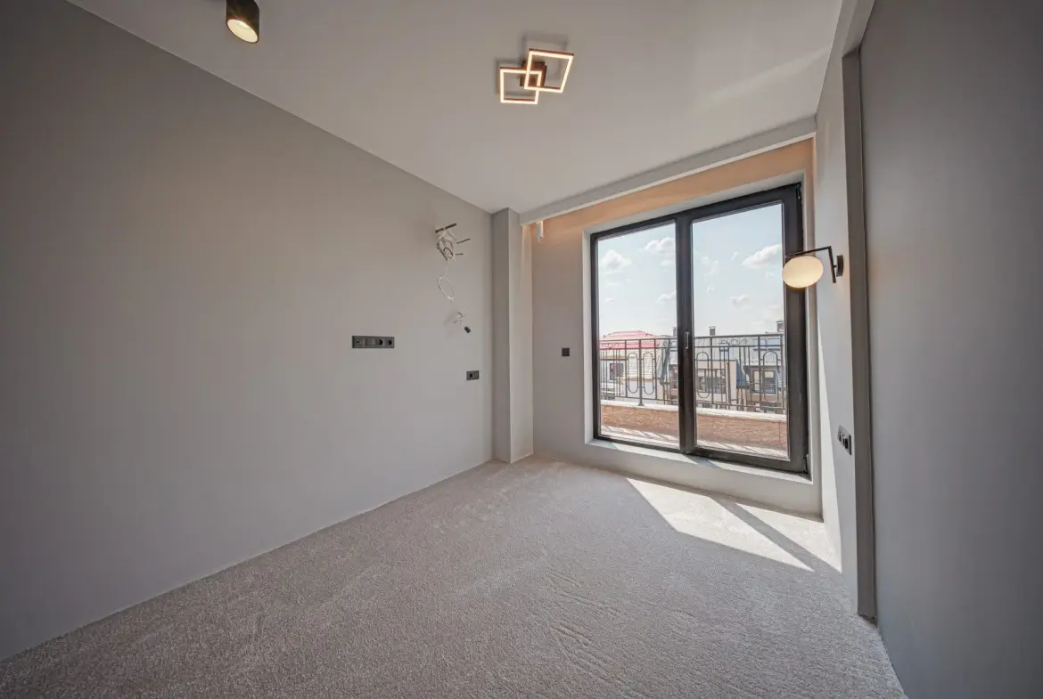 Spacious apartment with amazing views of the city in the Center for sale