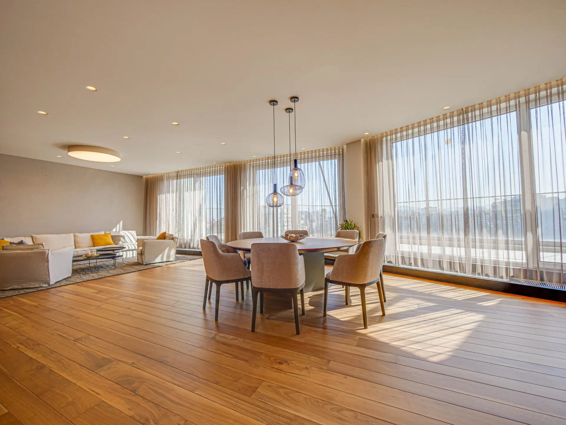 Magnificent three-bedroom apartment with a double garage in the Iztok district for sale