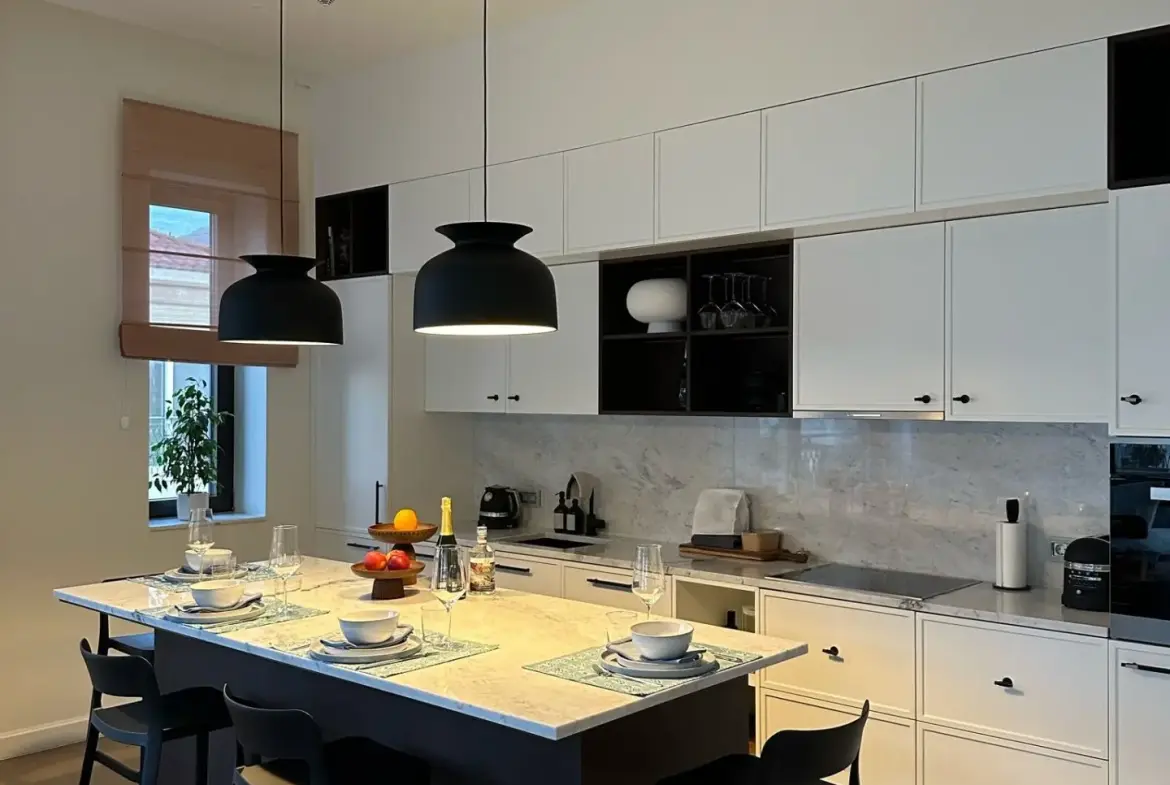 Three-Bedroom Apartment, Portonovi