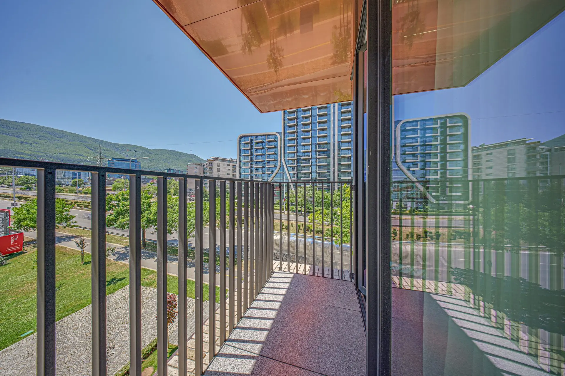d57ffc12d79cc0c6c8c30fa0b934c36c Luxurious two-bedroom apartment in an iconic, innovative building Kosher