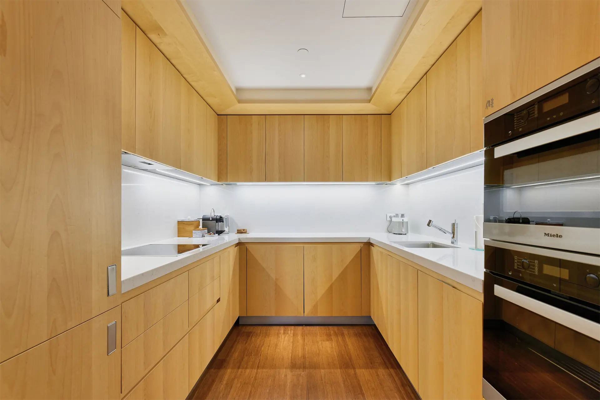 d716952e-e810-458b-8778-2290ca687fb8 Three-bedroom apartment at Aqua residence available for sale