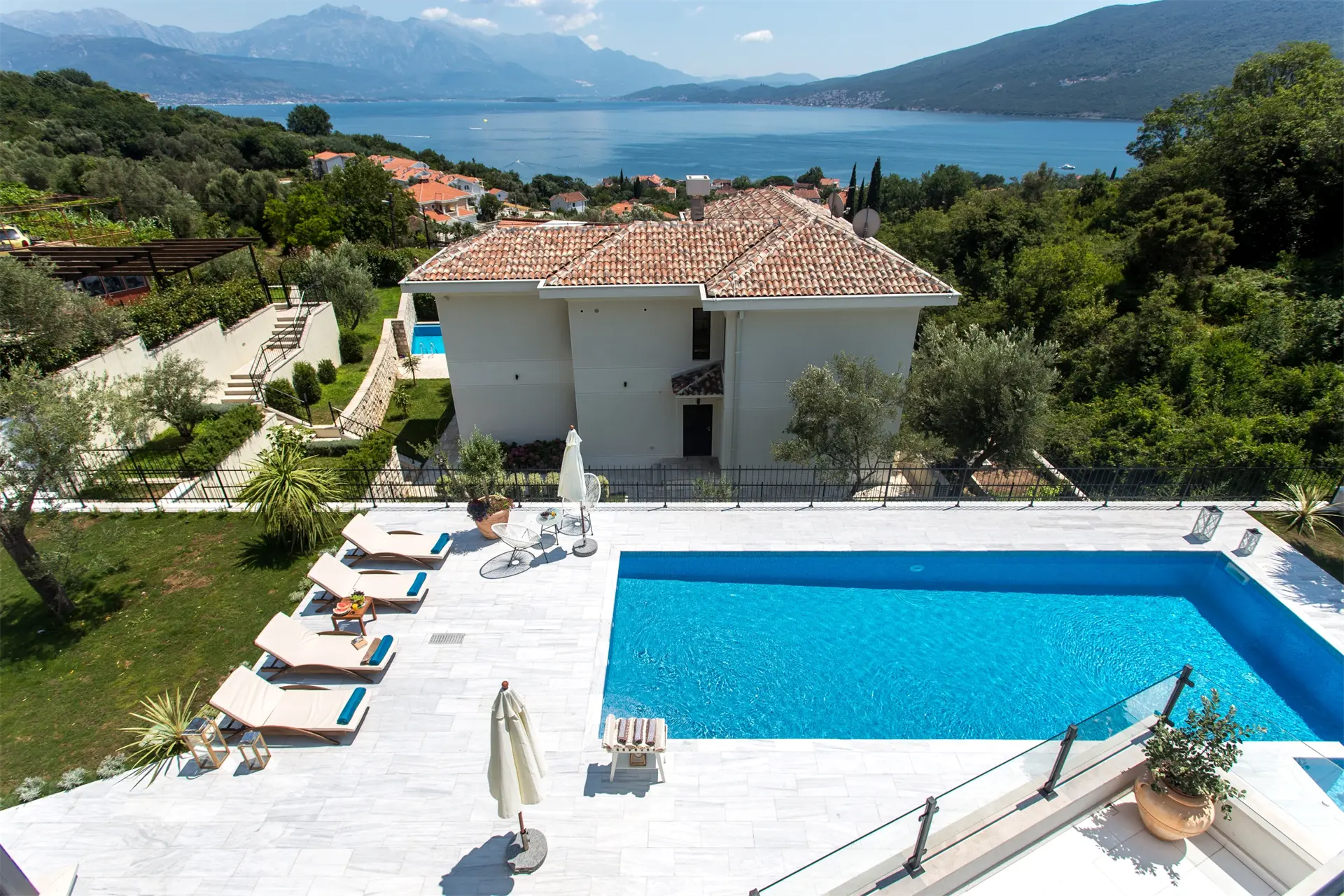 Stunning 5-Bedroom Villa for Sale in Djenovici, Herceg Novi