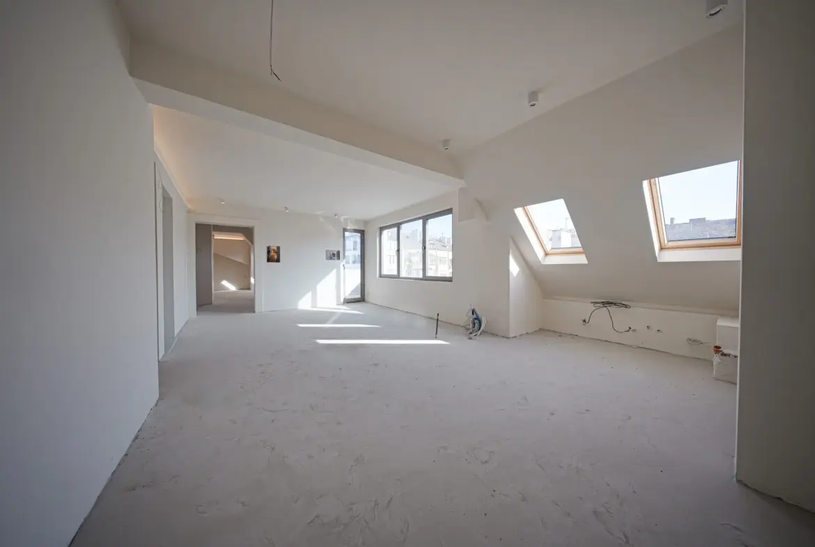 Penthouse with a panoramic terrace next to the National Palace of Culture for sale
