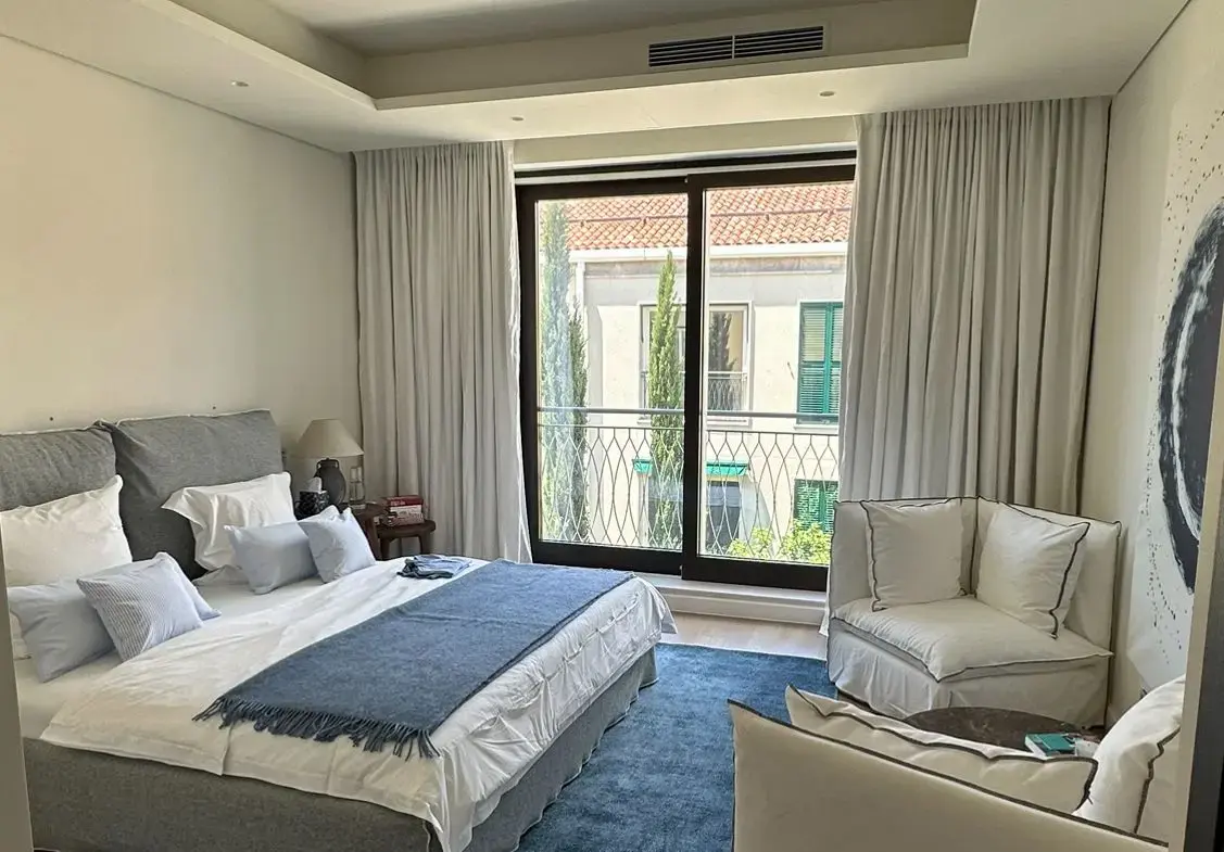Three-Bedroom Apartment, Portonovi