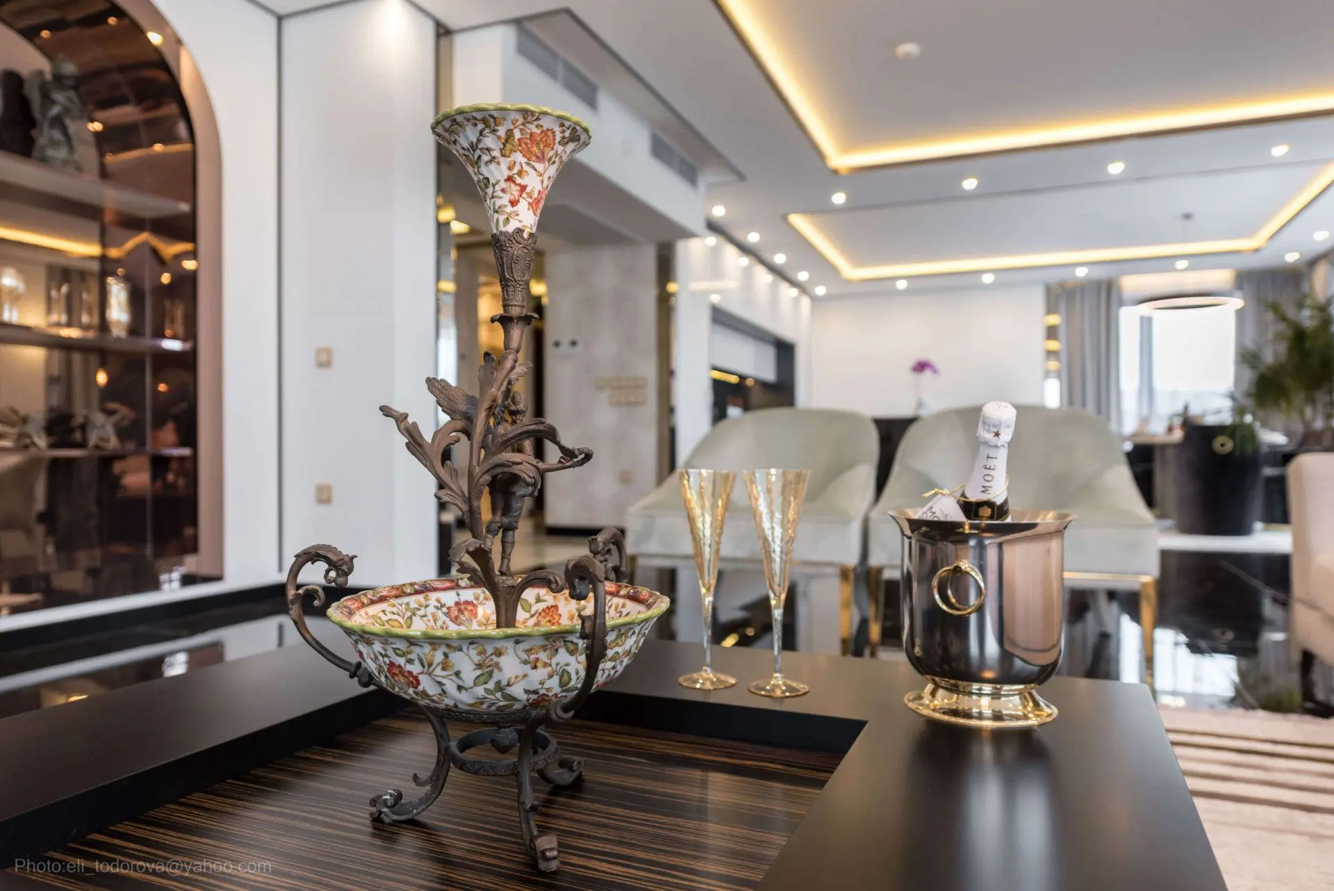 Luxury apartment in a complex on the first line to the beach