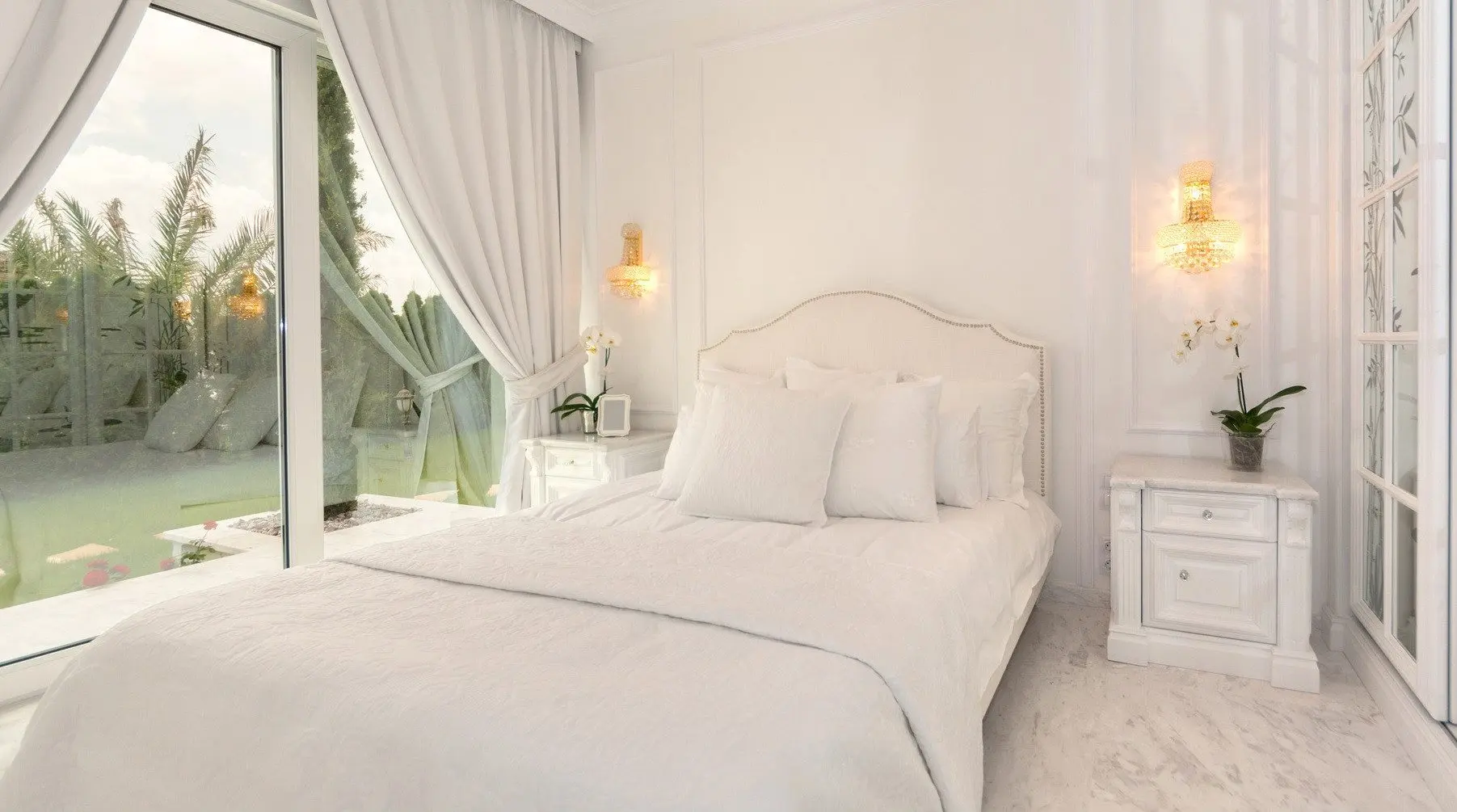 Luxurious four bedroom villa and pool in Sunny Beach for sale
