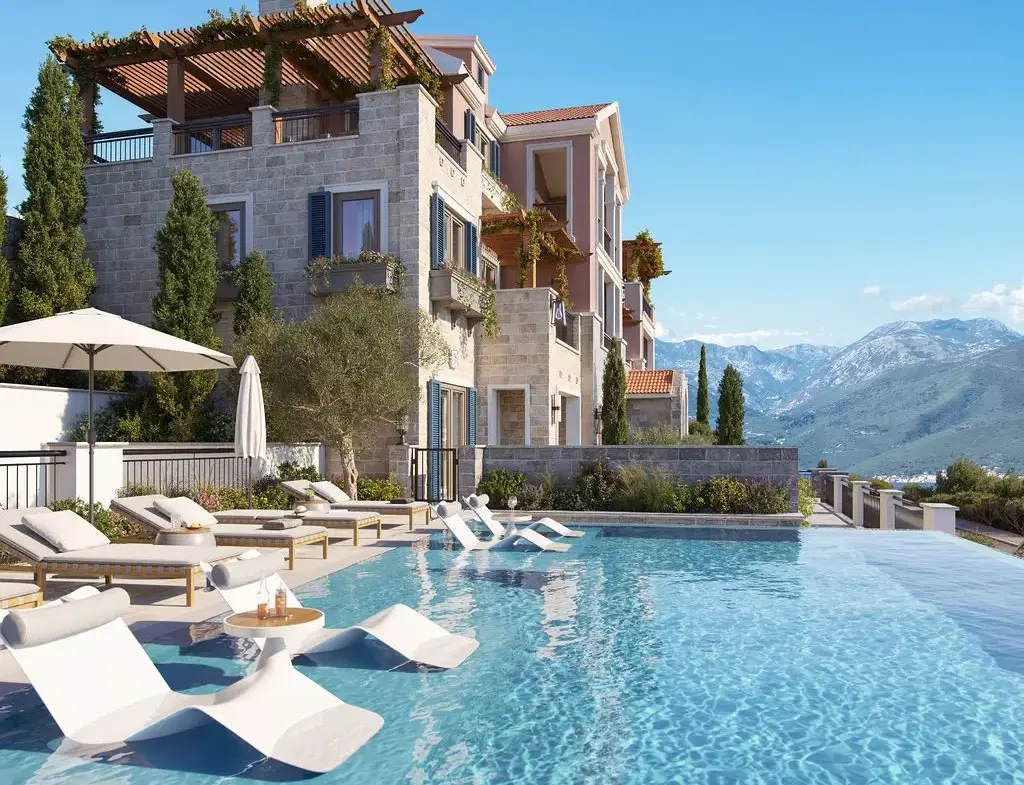 Three-bedroom apartment at Horizon Residences in Luštica Bay