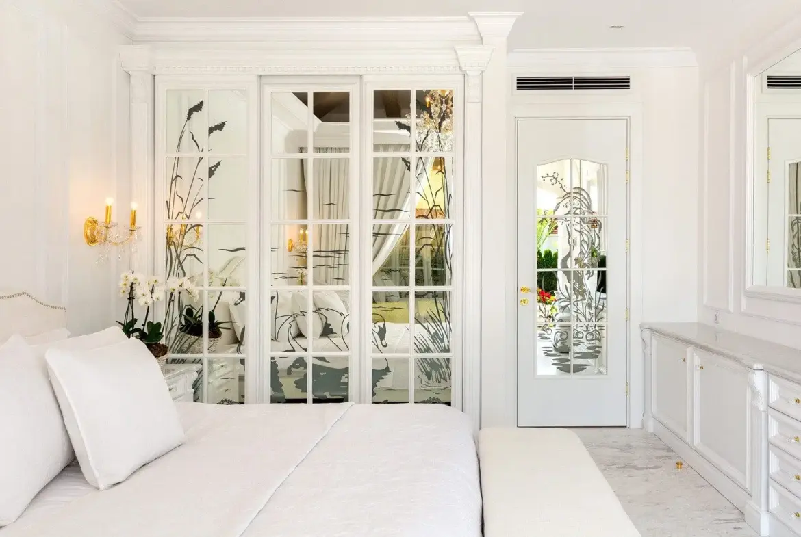 Luxurious four bedroom villa and pool in Sunny Beach for sale