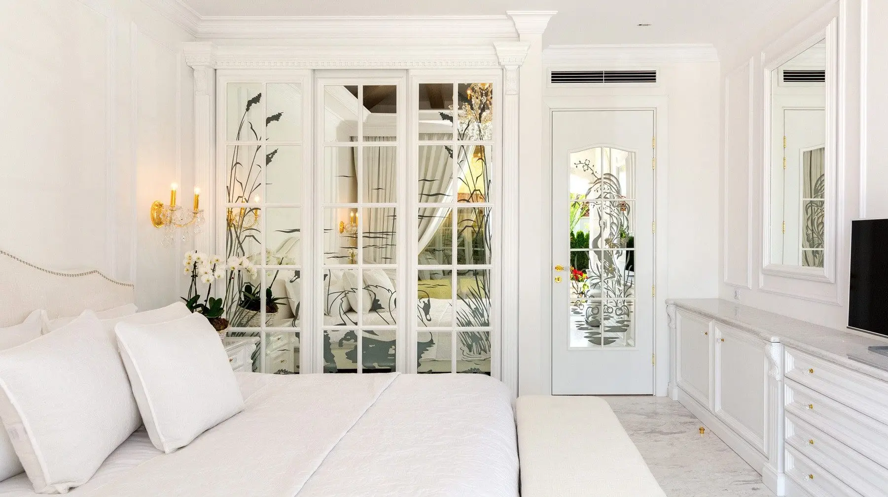 Luxurious four bedroom villa and pool in Sunny Beach for sale