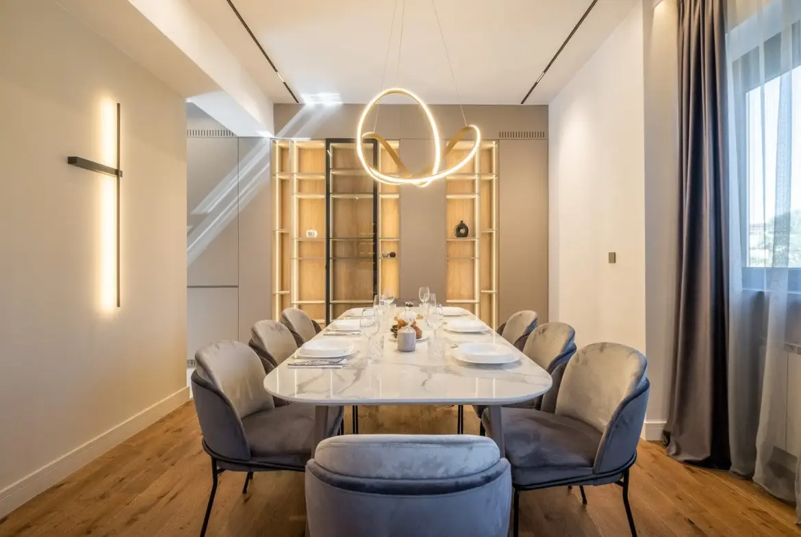 Elegant panoramic apartment on Tsar Osvoboditel Blvd