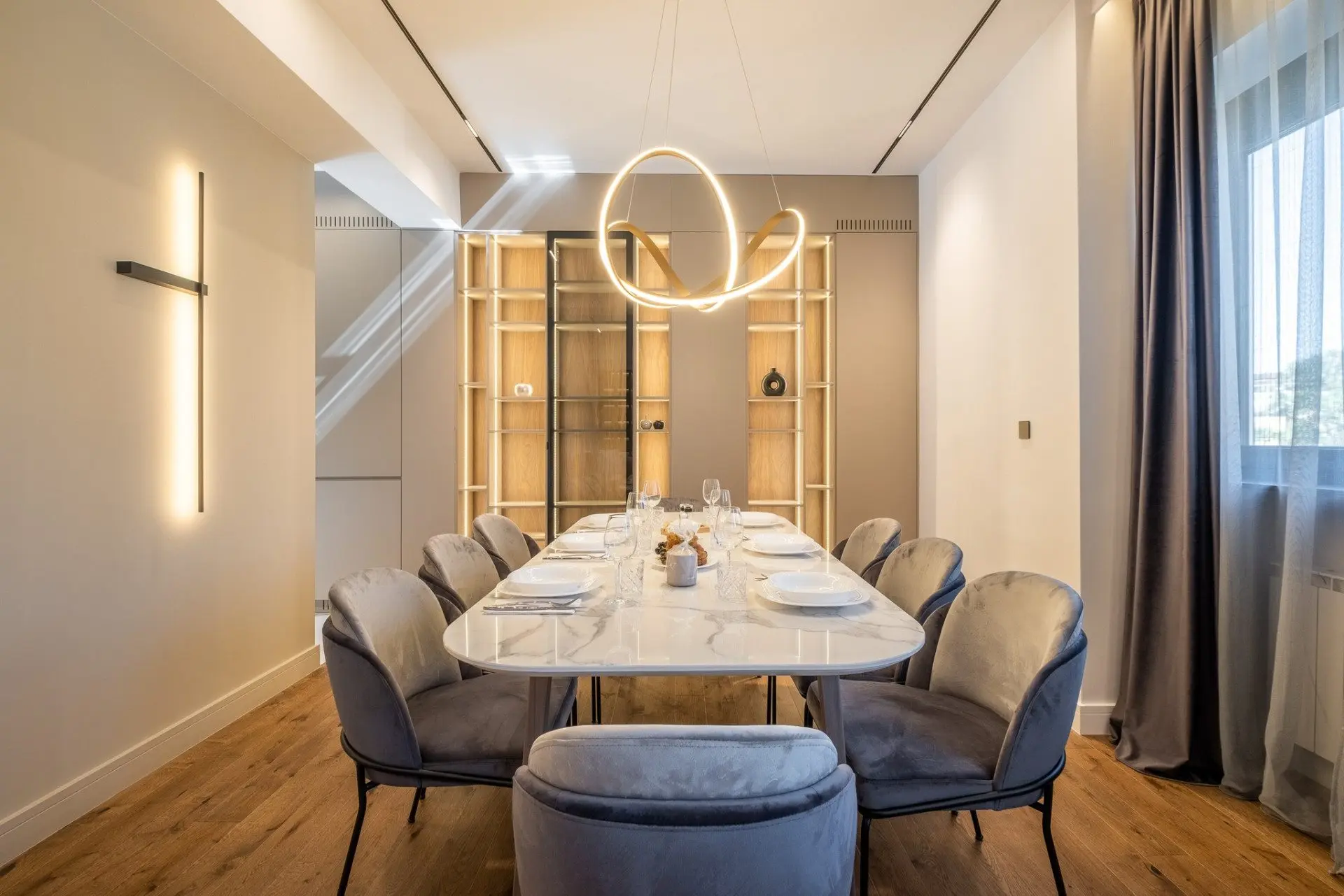 Elegant panoramic apartment on Tsar Osvoboditel Blvd