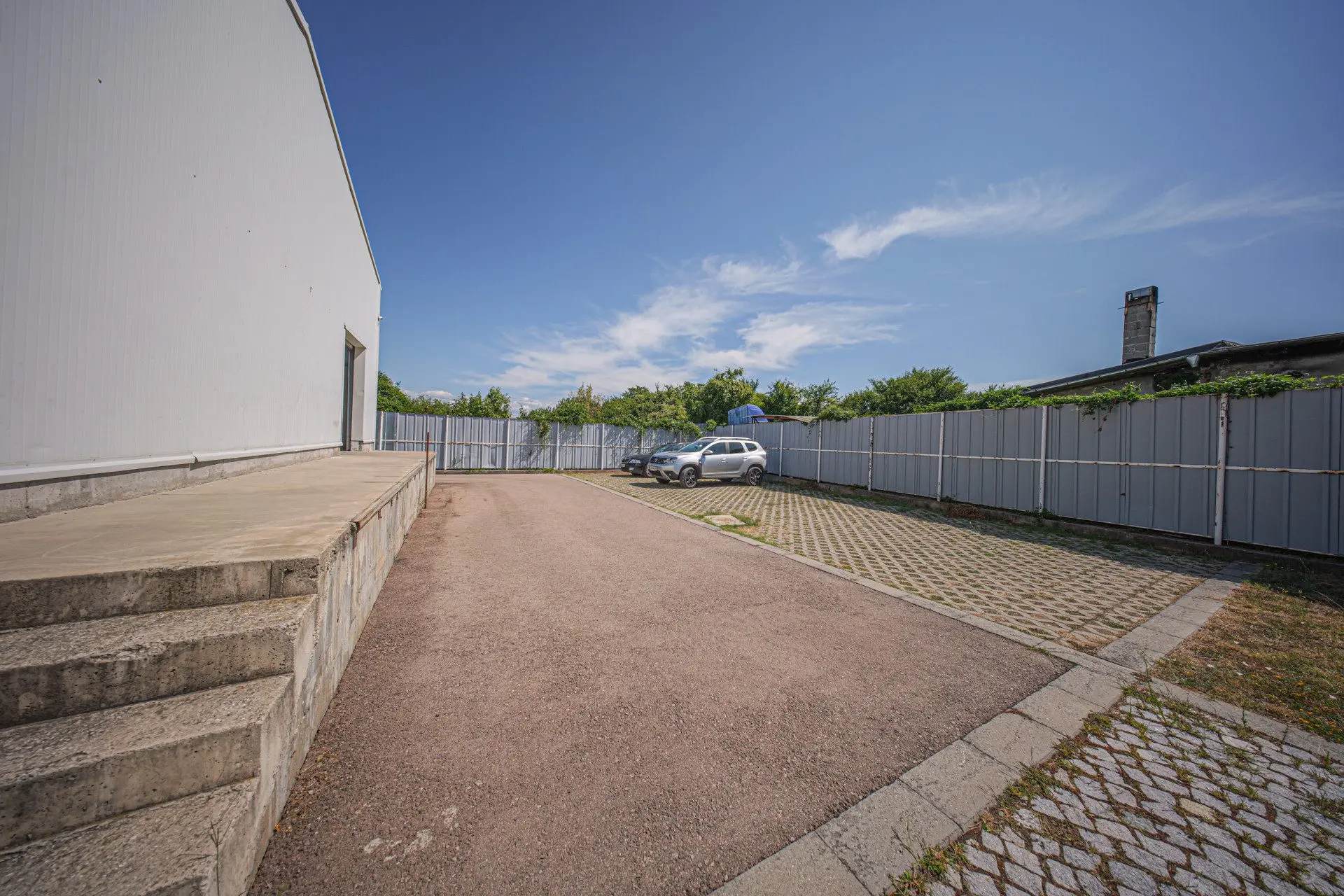 Mixed use office building in the village of Lozen for sale