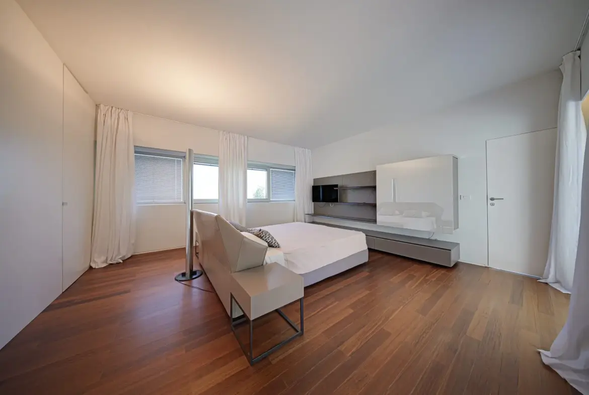 An exceptional property with a massive house in Boyana district, near Sequoia St. for sale