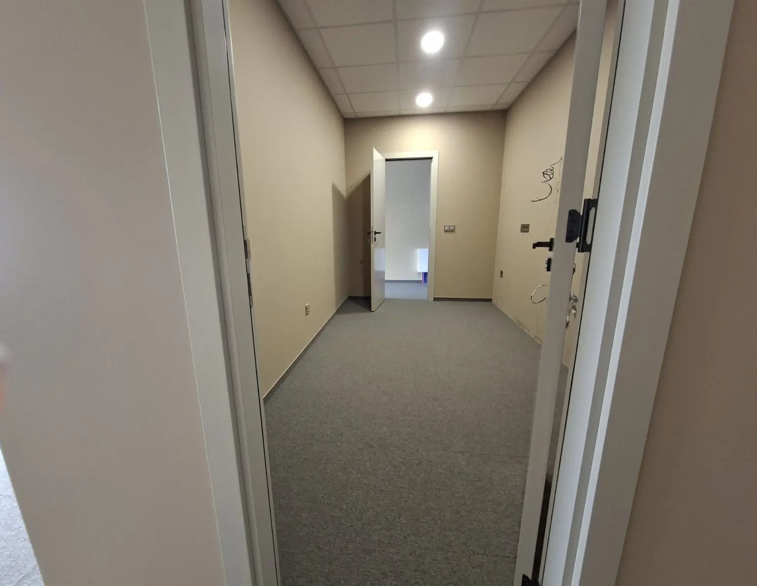 dcda4f6959c9d448aa4e5a622f8adb01 Office for sale in a class A business building in Manastirski Livadi