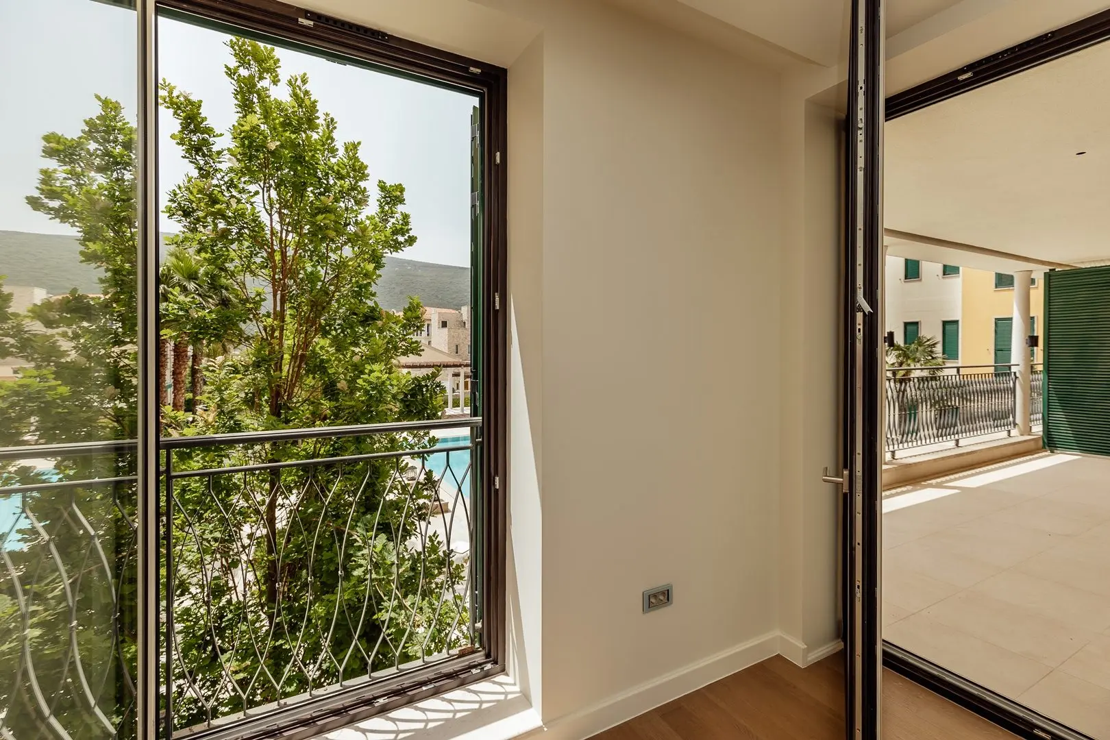 Three-bedroom apartment in Village Residence