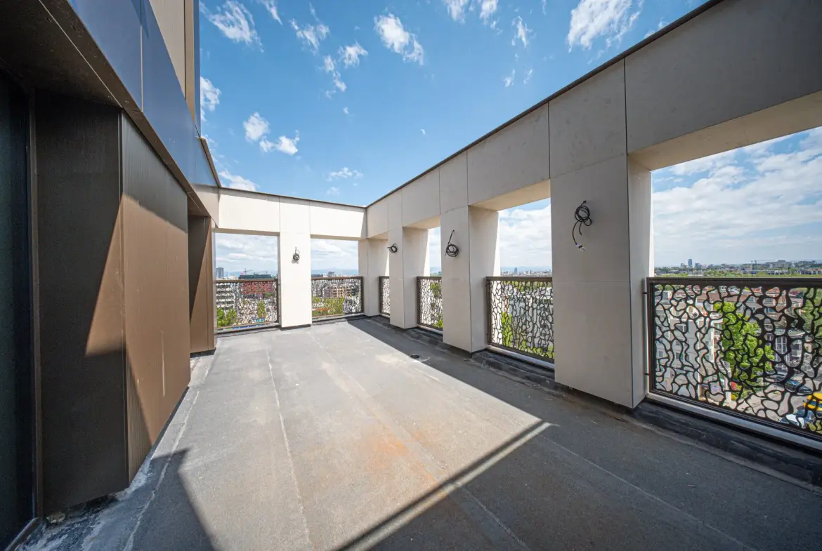 Multi-room apartment in a new elegant building on Cherni Vrah Blvd. for sale