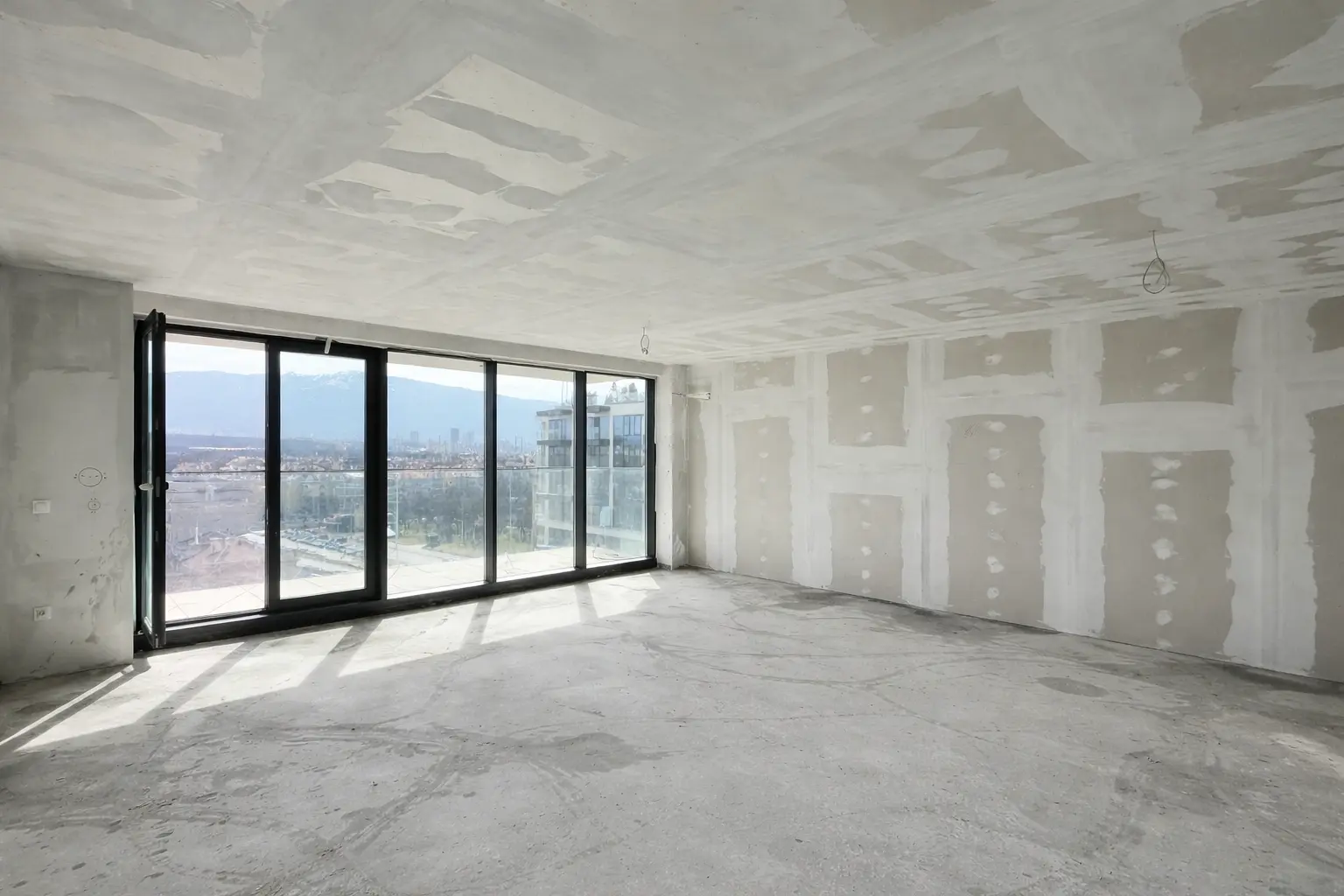 de2e7c06141bf6568f86d4cbf5bd2e1f Two-bedroom apartment in a luxury complex near Zaimov Park