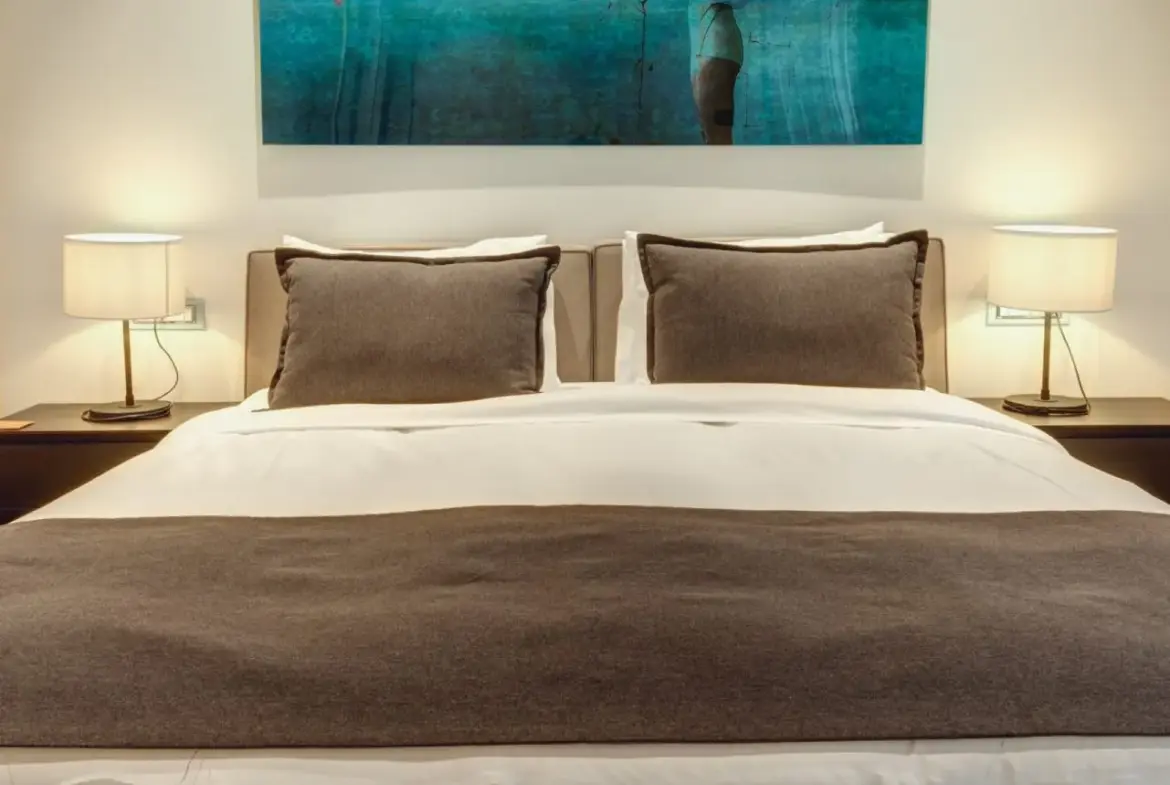 Elegant two-bedroom apartment in Marina Residence