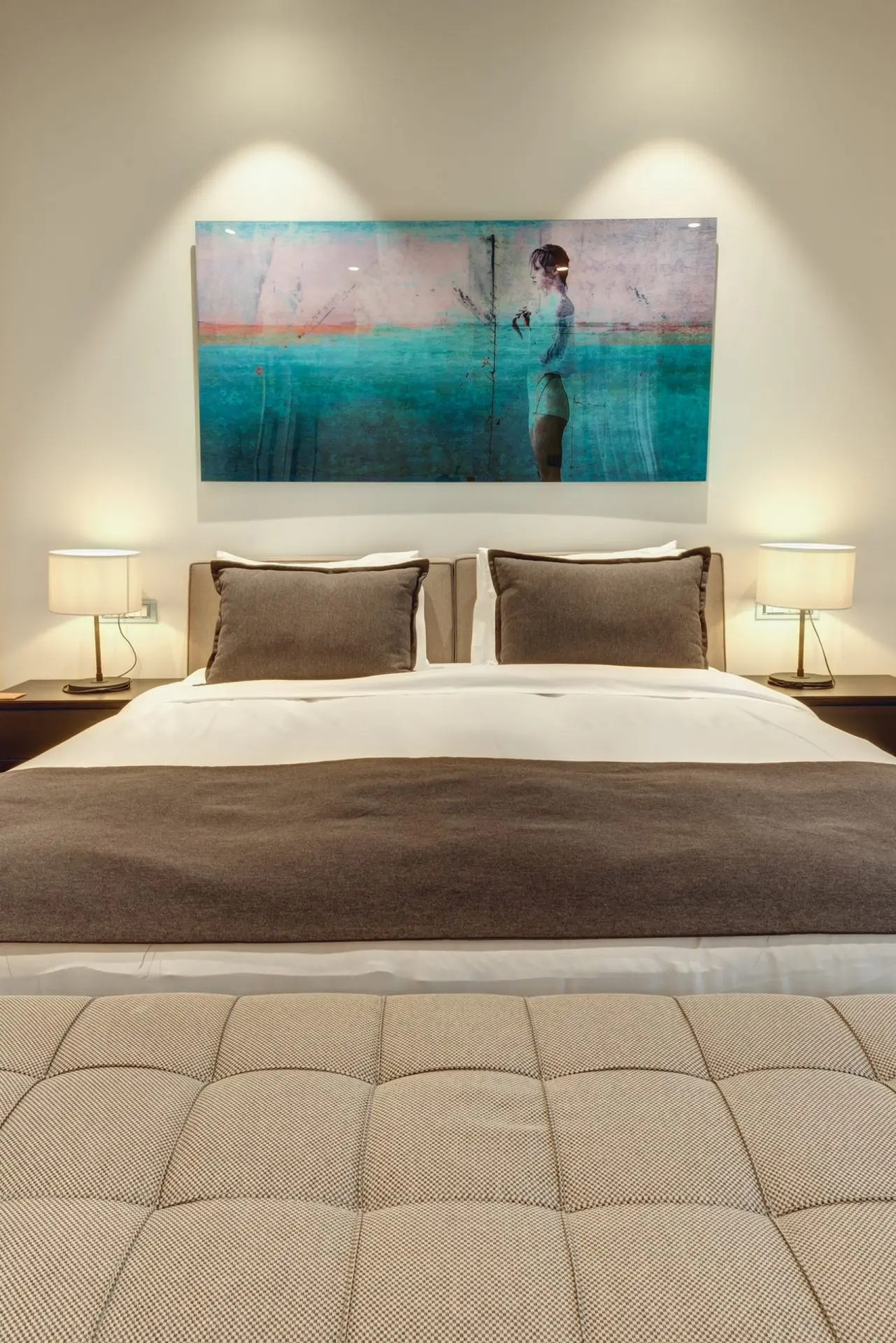 dedb5a824bd9fd6d0d3a230ec6273ee0b5db1887e89e2c4f4fb41bf201f6df3c68874864ebf87 Elegant two-bedroom apartment in Marina Residence