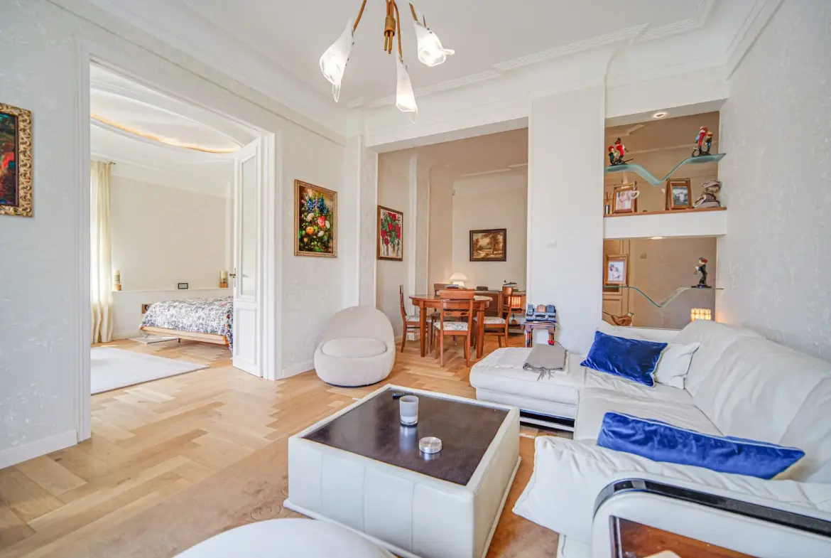 Elegant apartment with panoramic views in the heart of Sofia for sale