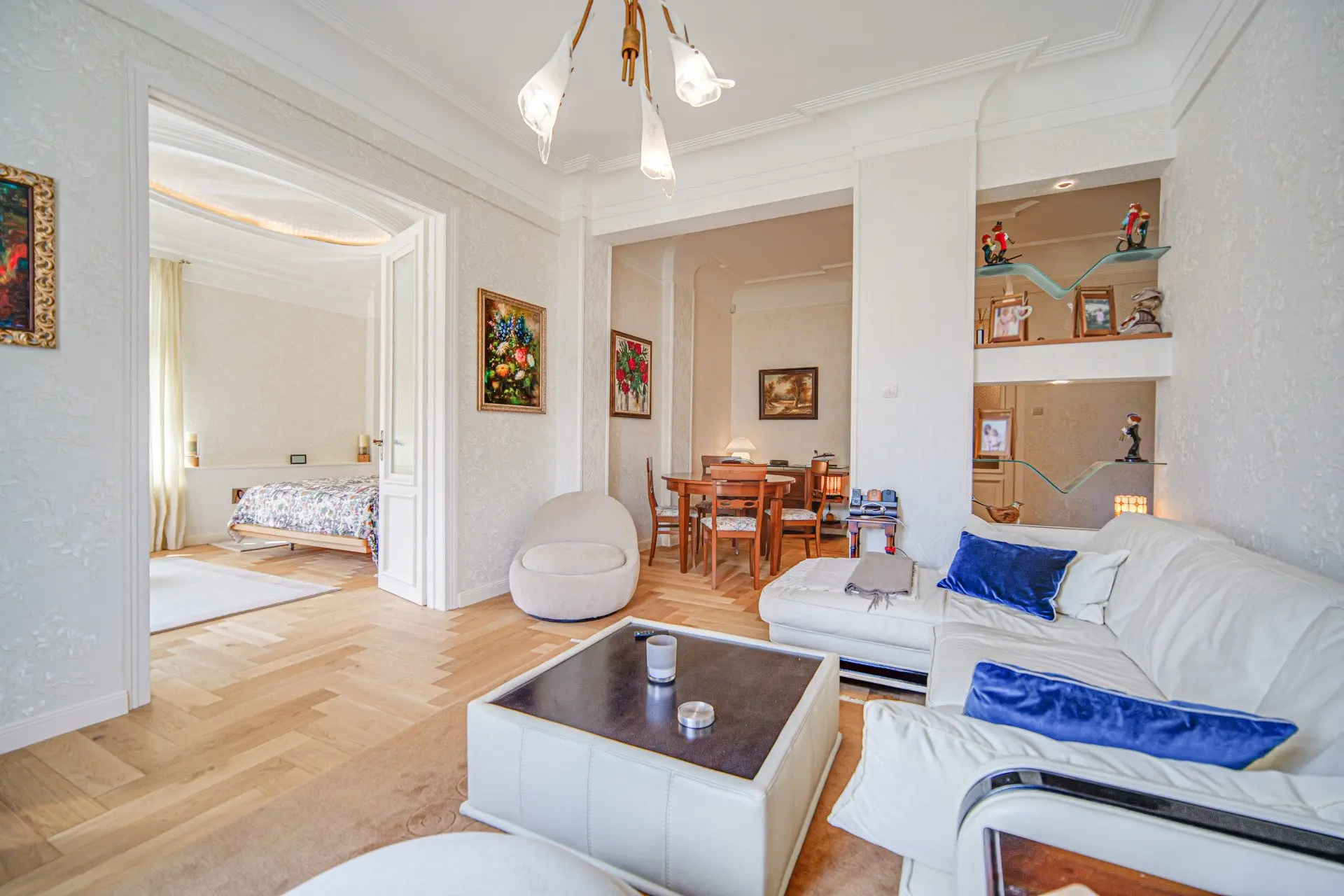 dfbe37995dc0fa3d820beb4b77a5a441 Elegant apartment with panoramic views in the heart of Sofia for sale