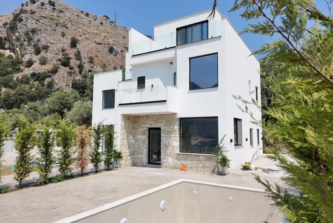 Luxurious Villa NO.1 For Sale in Borsh, Sarande