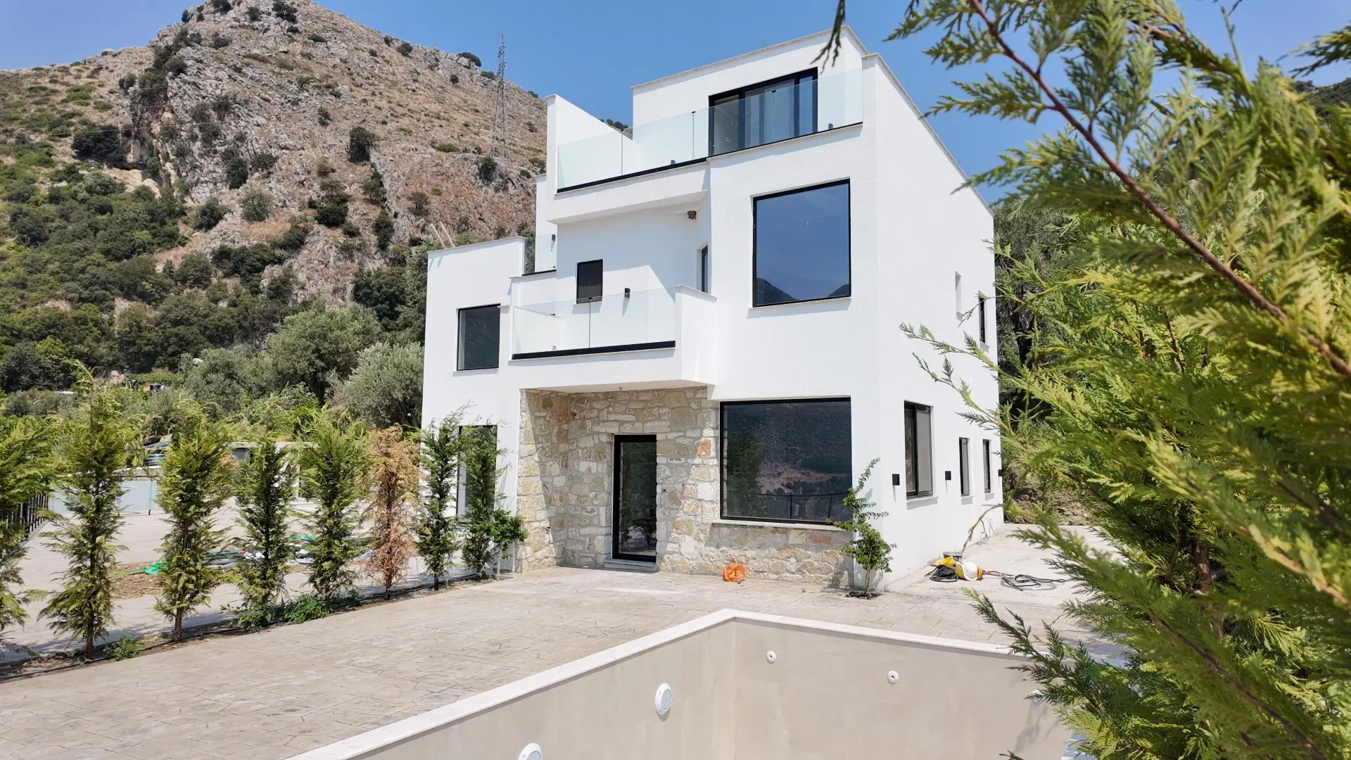 Luxurious Villa NO.1 For Sale in Borsh, Sarande