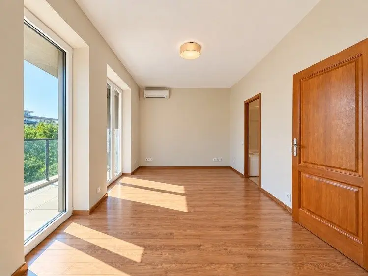 Bright 4-room duplex in Iancu Nicolae area, near the forest and International Schools, Bucharest