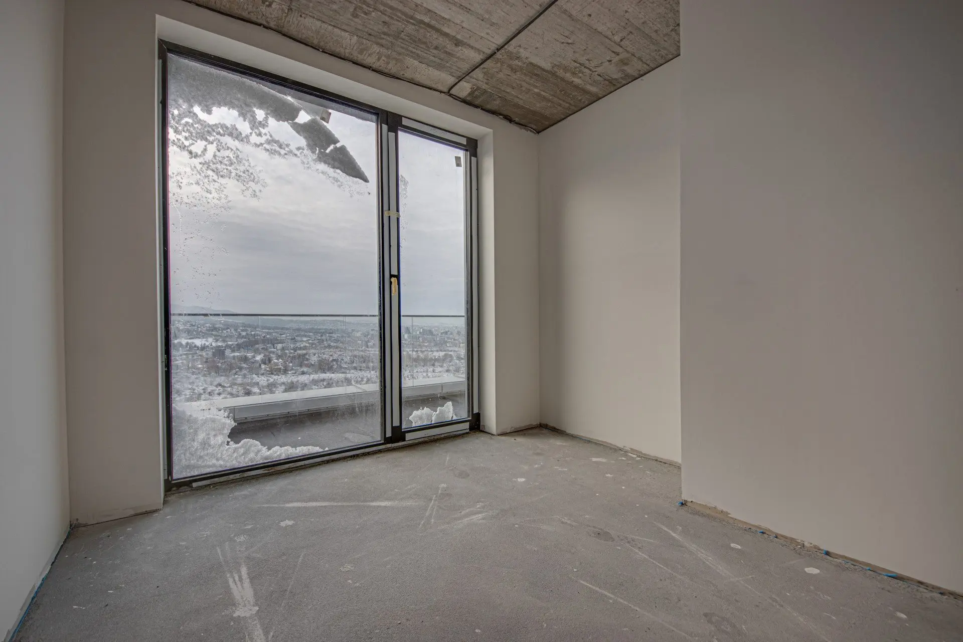 Luxury penthouse in a multifunctional building