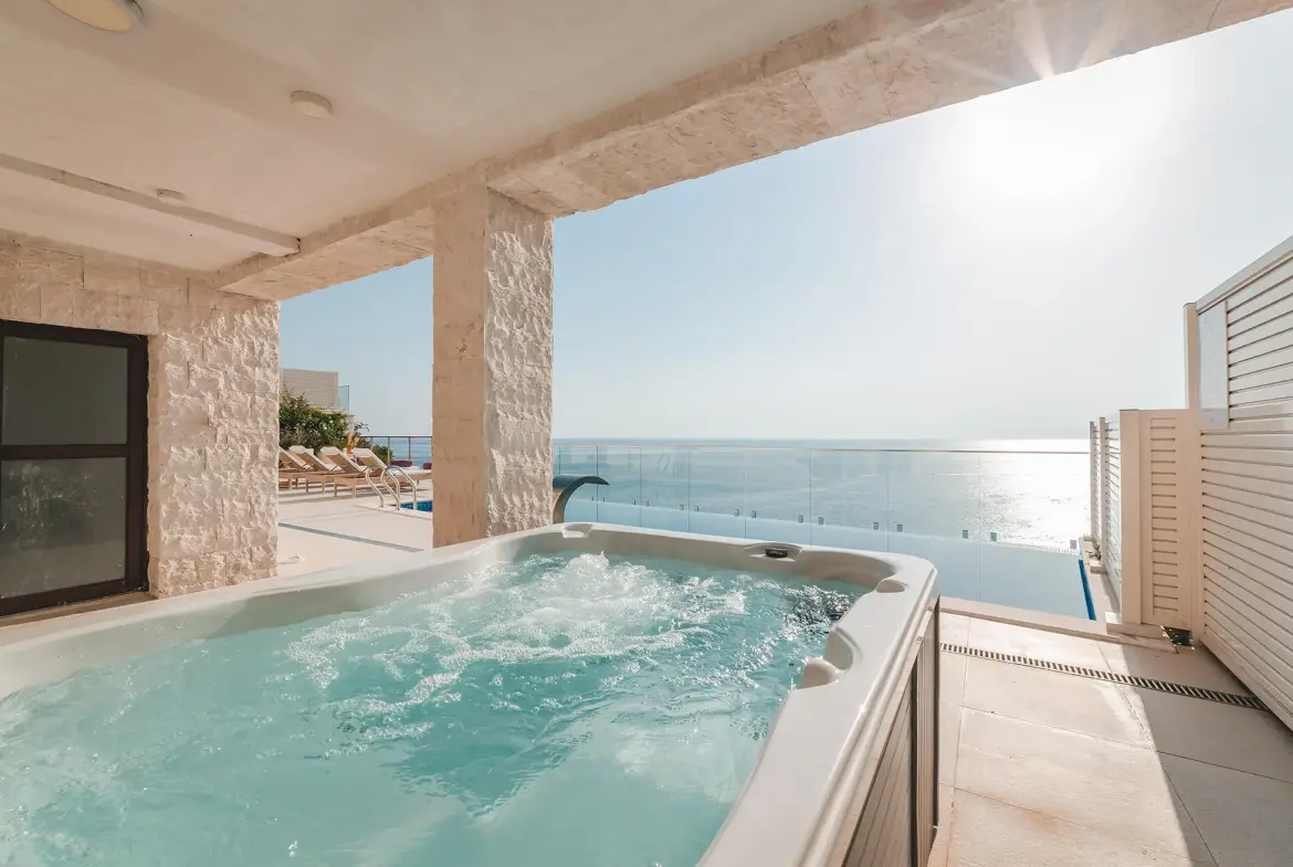 Luxury four-bedroom Villa in Rezevici