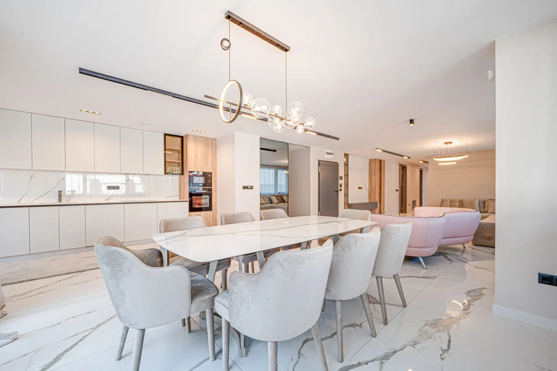 Three-bedroom apartment in a boutique building in Dragalevtsi near Britanica Park School