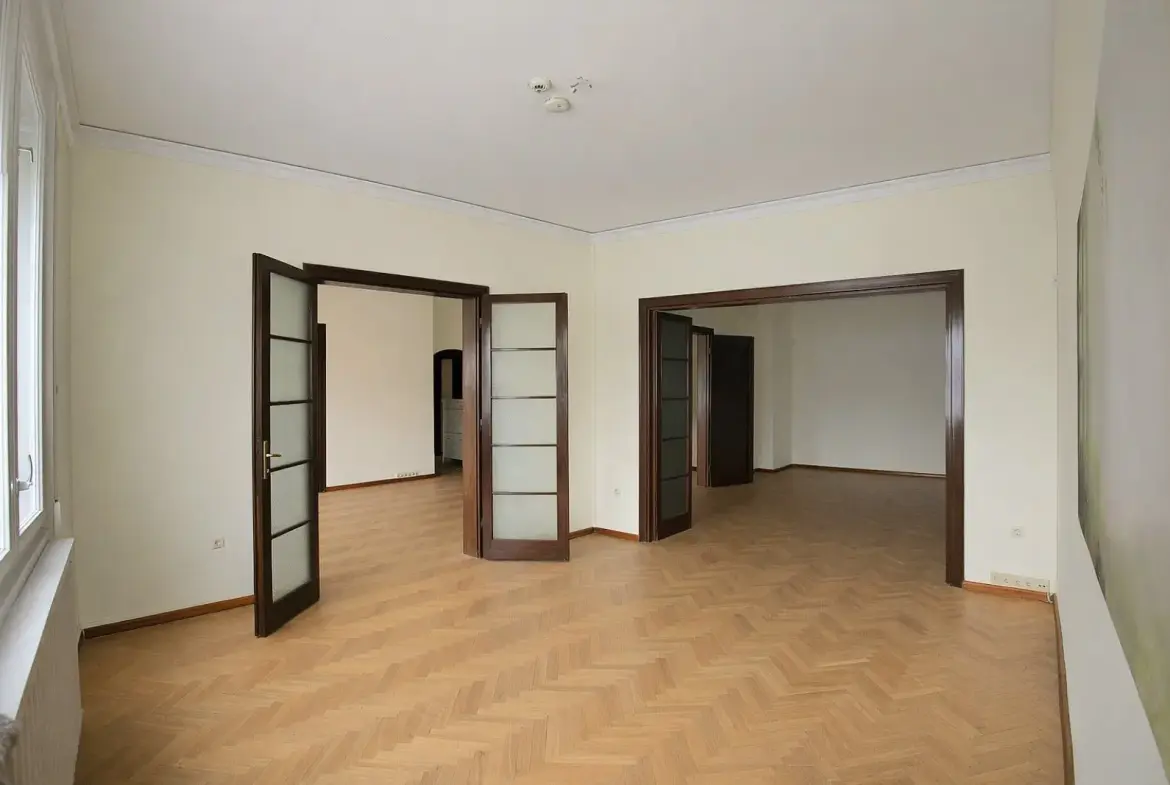 Aristocratic apartment in Doctor’s Monument for sale