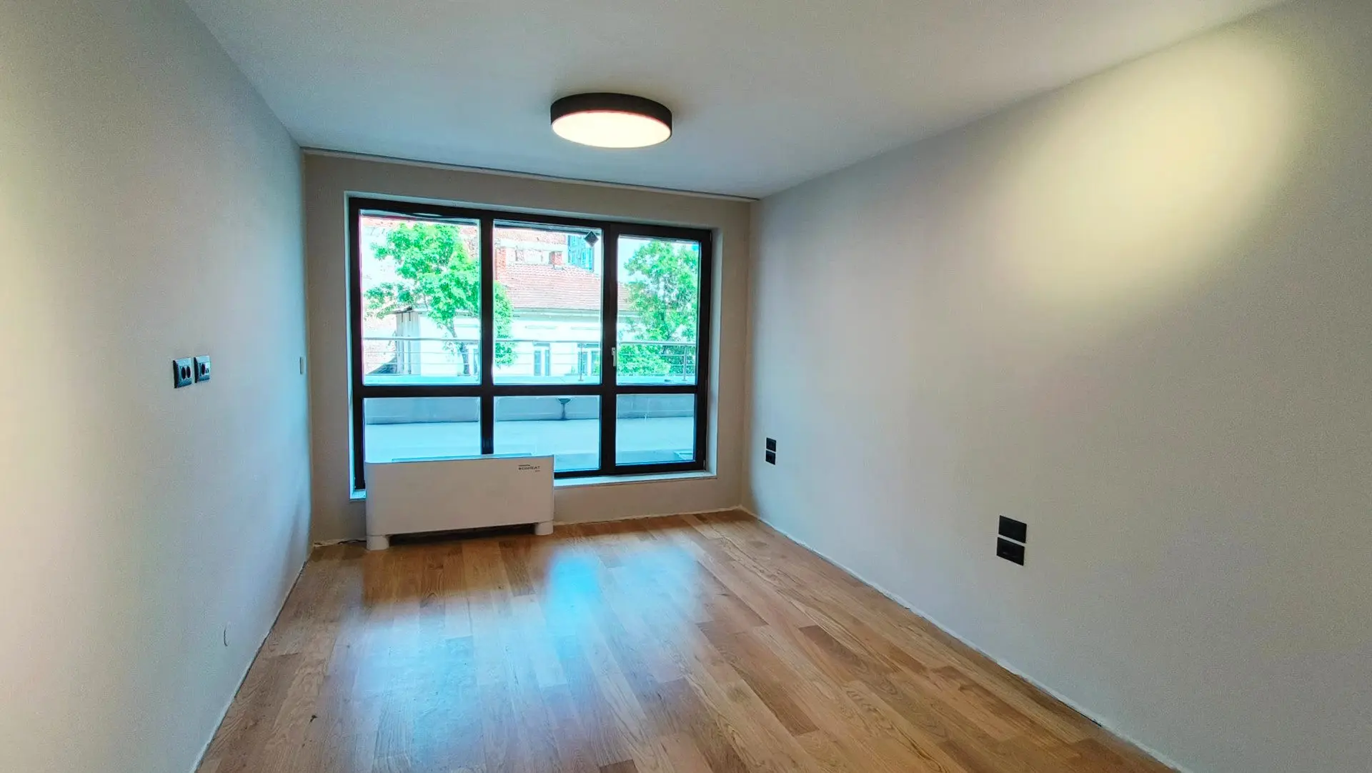 Spacious and fully furnished new apartment in the central part of Sofia