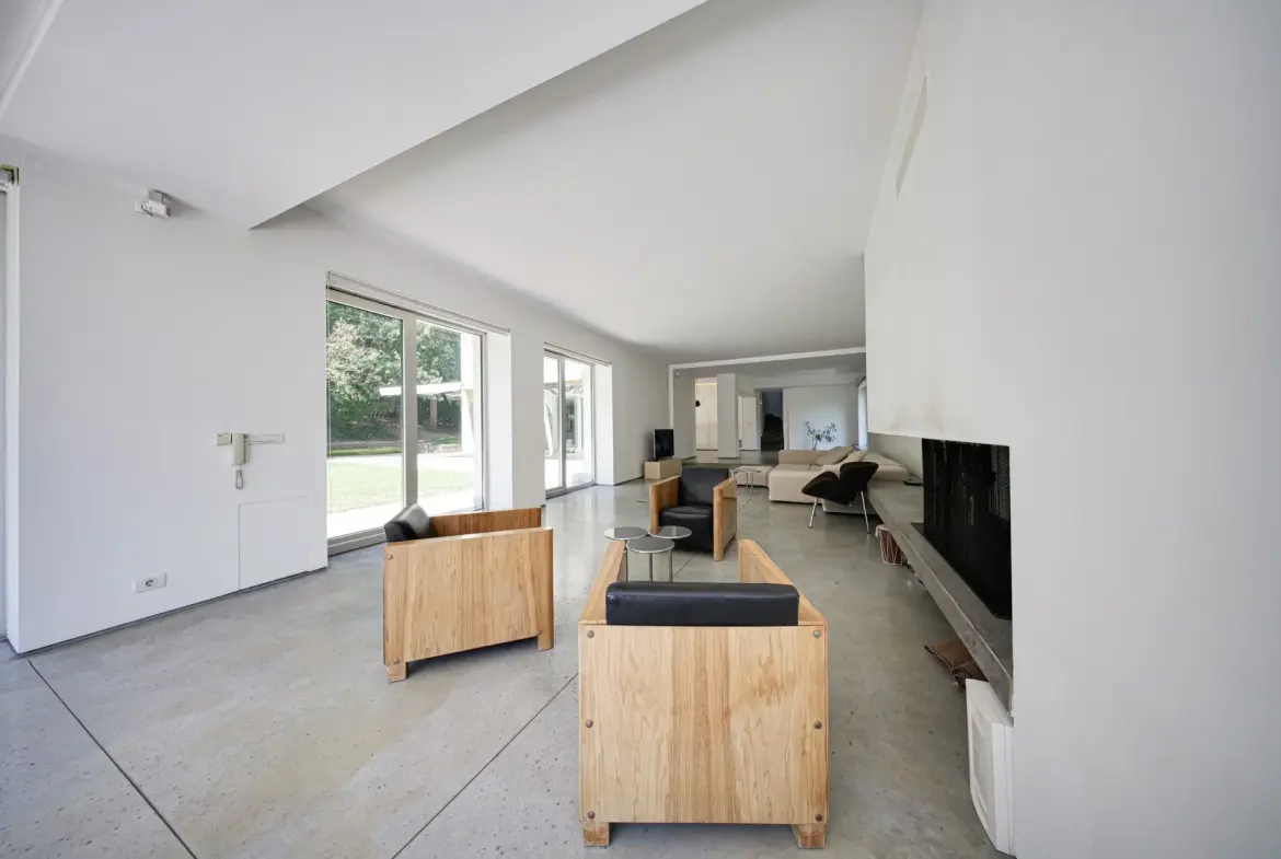 An exceptional property with a massive house in Boyana district, near Sequoia St. for sale