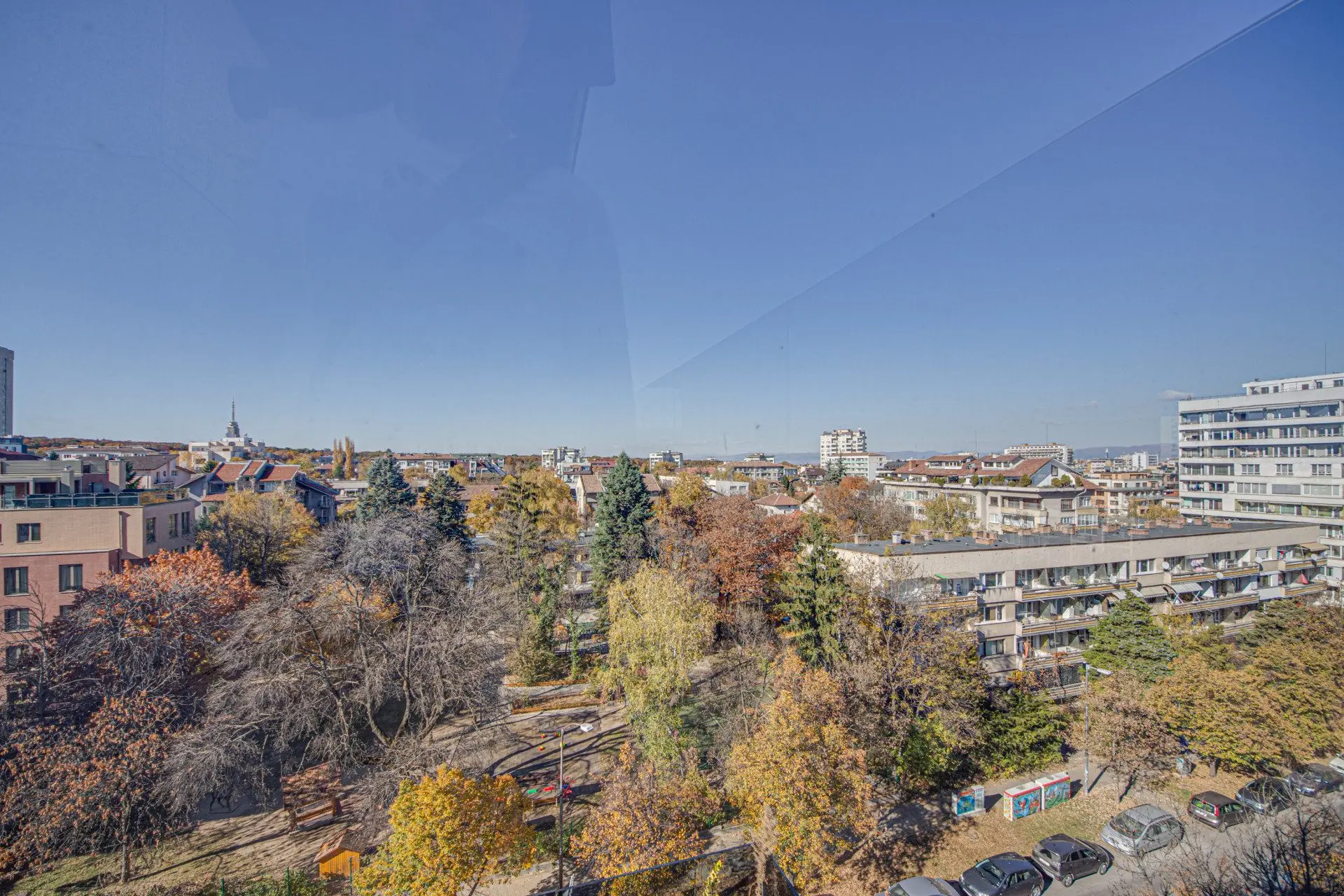 e43e61e9aedf1571fb189eee5f43265b-1 Luxury penthouse in Iztok for sale