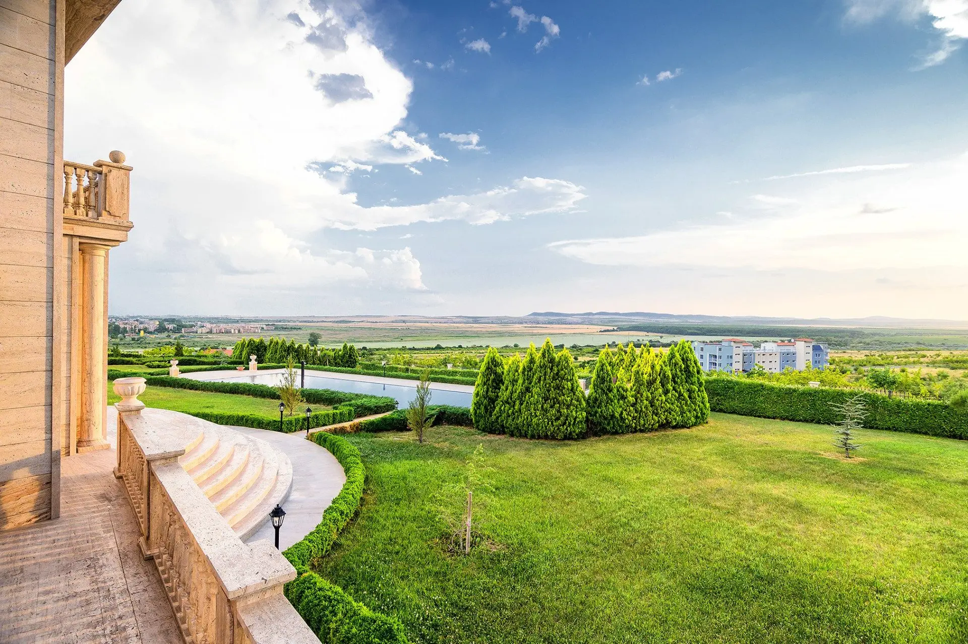 e67958095b8df8ae2910eeb6ad782edb An exclusive residence with a pool near the Sunny Beach resort