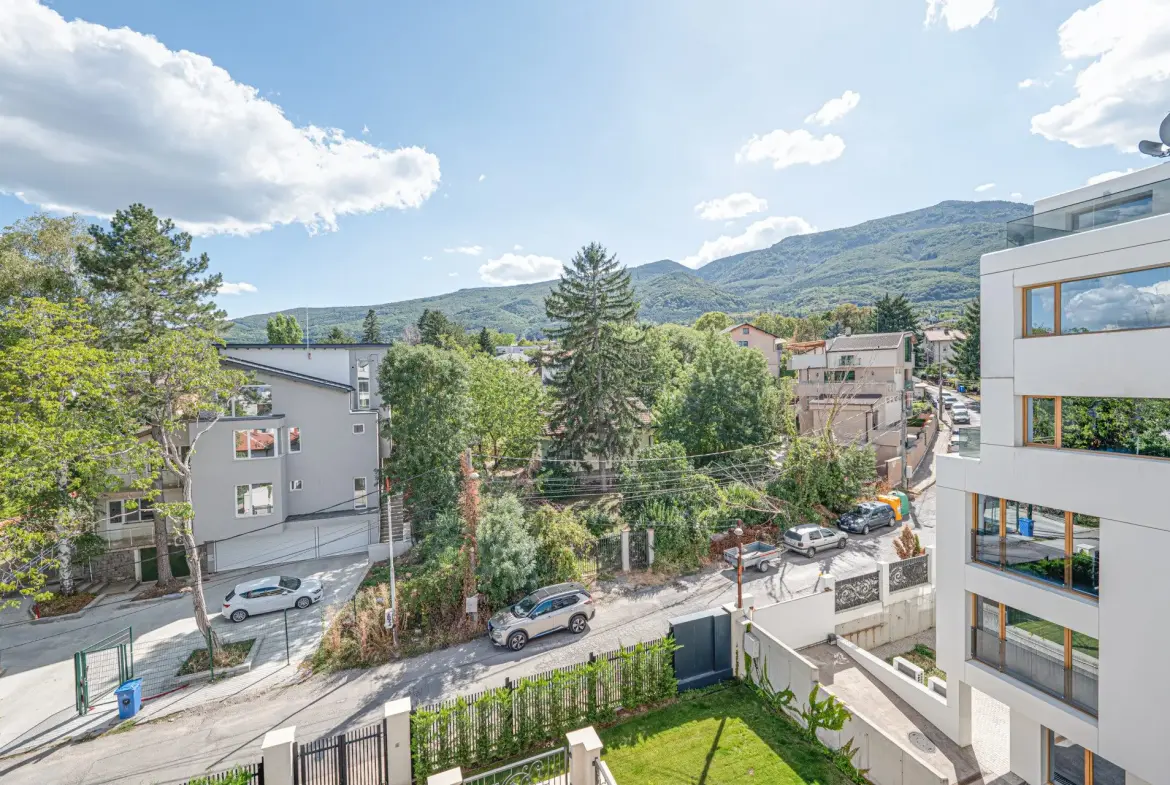 Two-bedroom apartment in a boutique building in Dragalevtsi near Britanica Park School