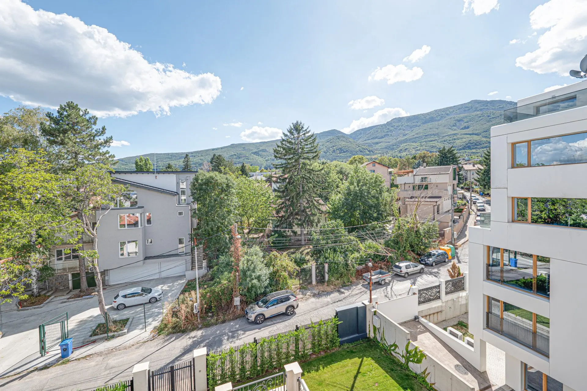 Two-bedroom apartment in a boutique building in Dragalevtsi near Britanica Park School