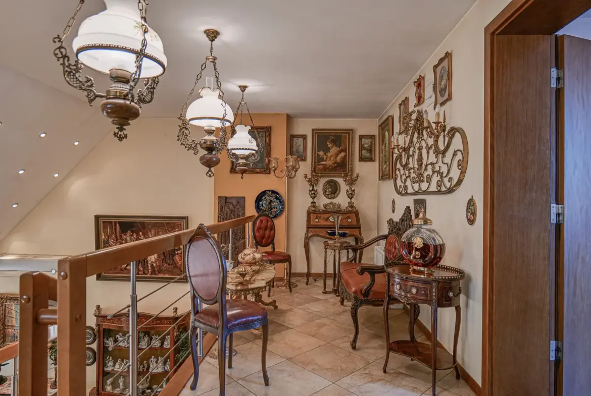 Aristocratic multi-room apartment with unique antiques in Mladost 1 for sale
