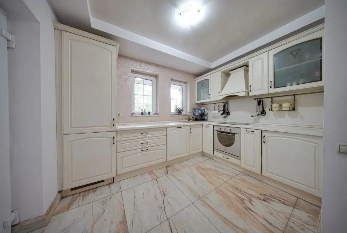 Aristocratic house in the metropolitan district of Boyana for sale